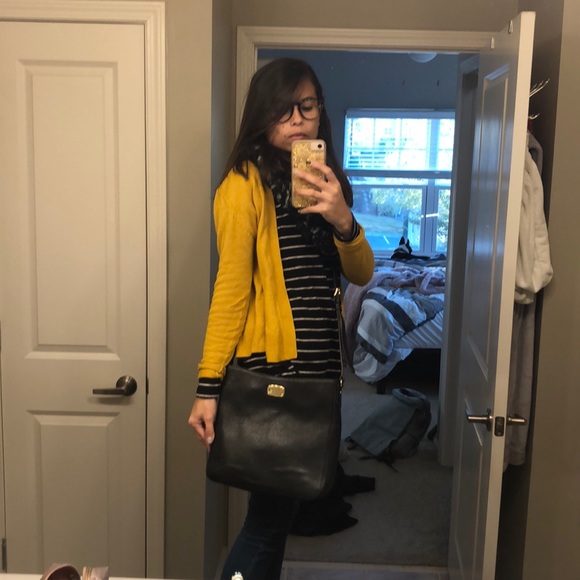 MICHAEL Michael Kors Handbags - Authentic Michael Kors Black Crossbody